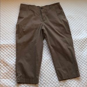 🛍 Sonoma Capris Pants